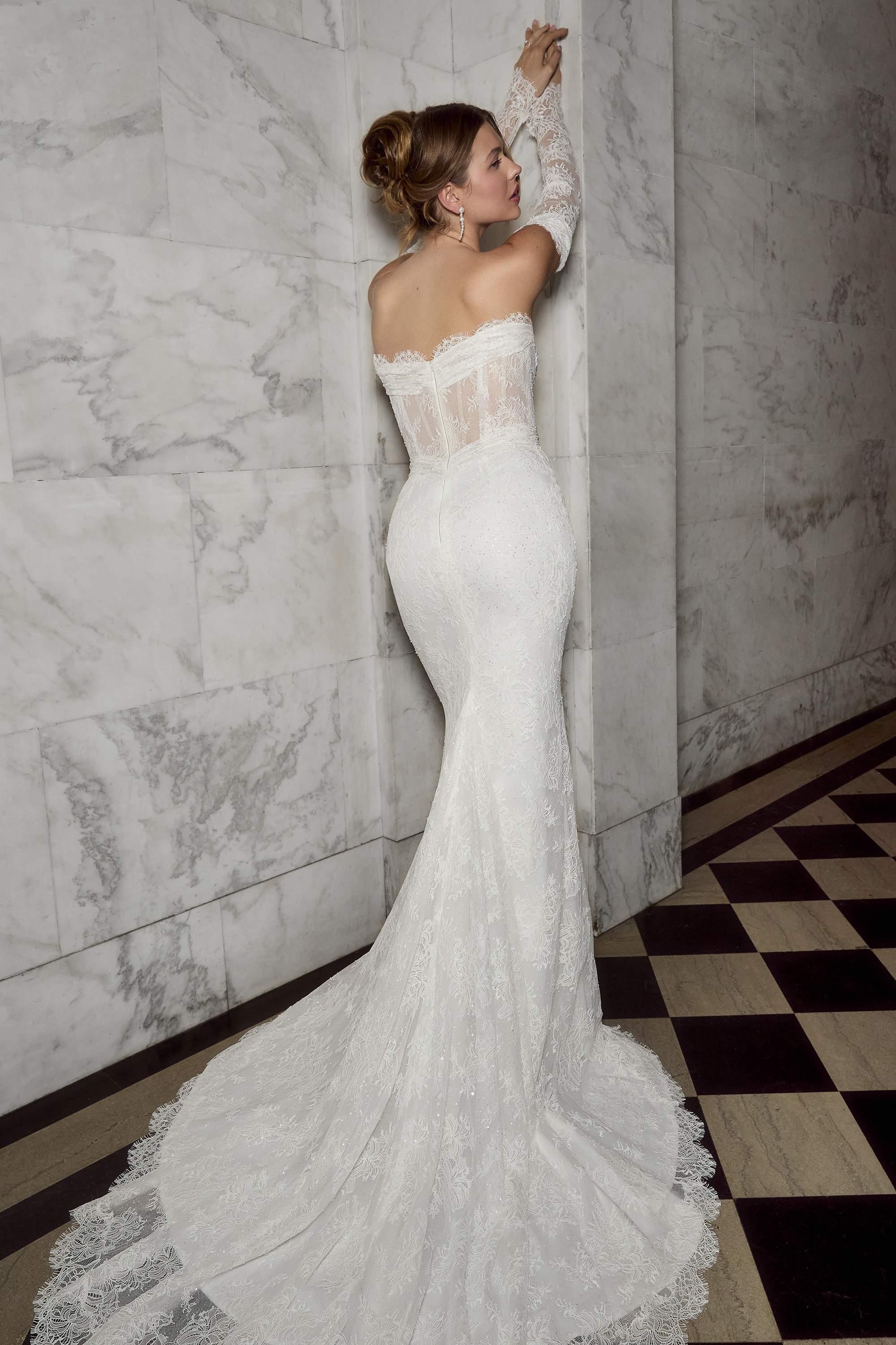 The Perfect Accessories for Holiday Weddings