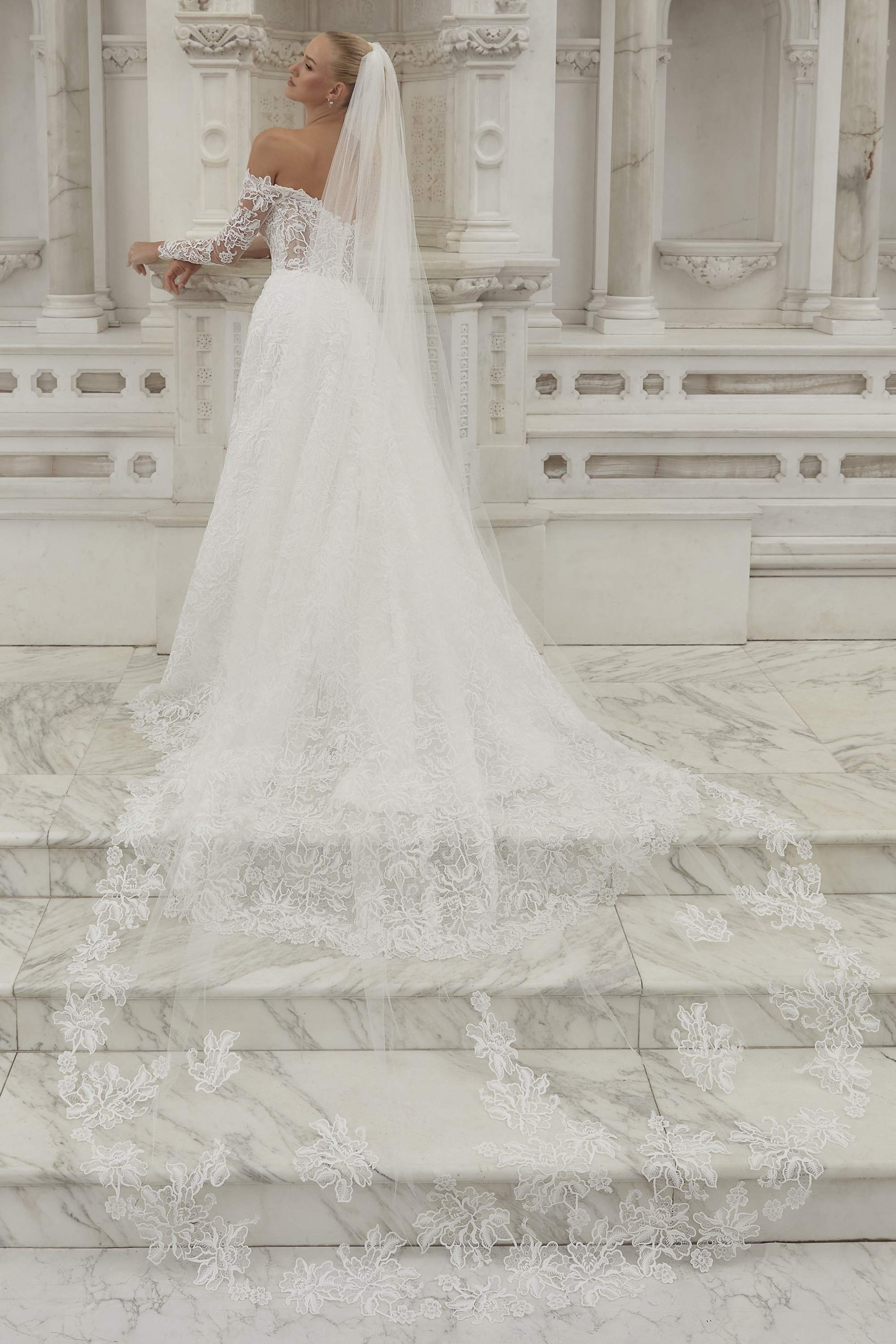 Trending Now: Wedding Gowns for the Winter Bride