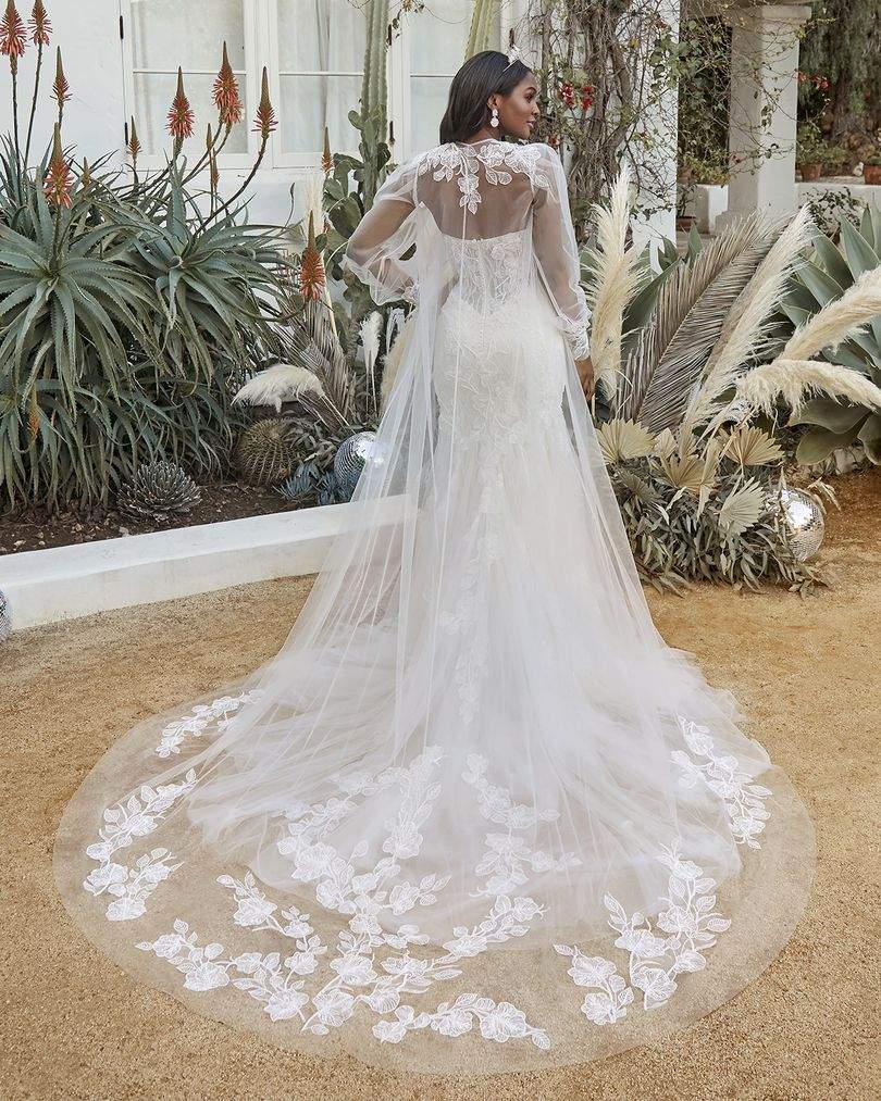 Make a Statement on Your Wedding Day with a Glamorous Cape