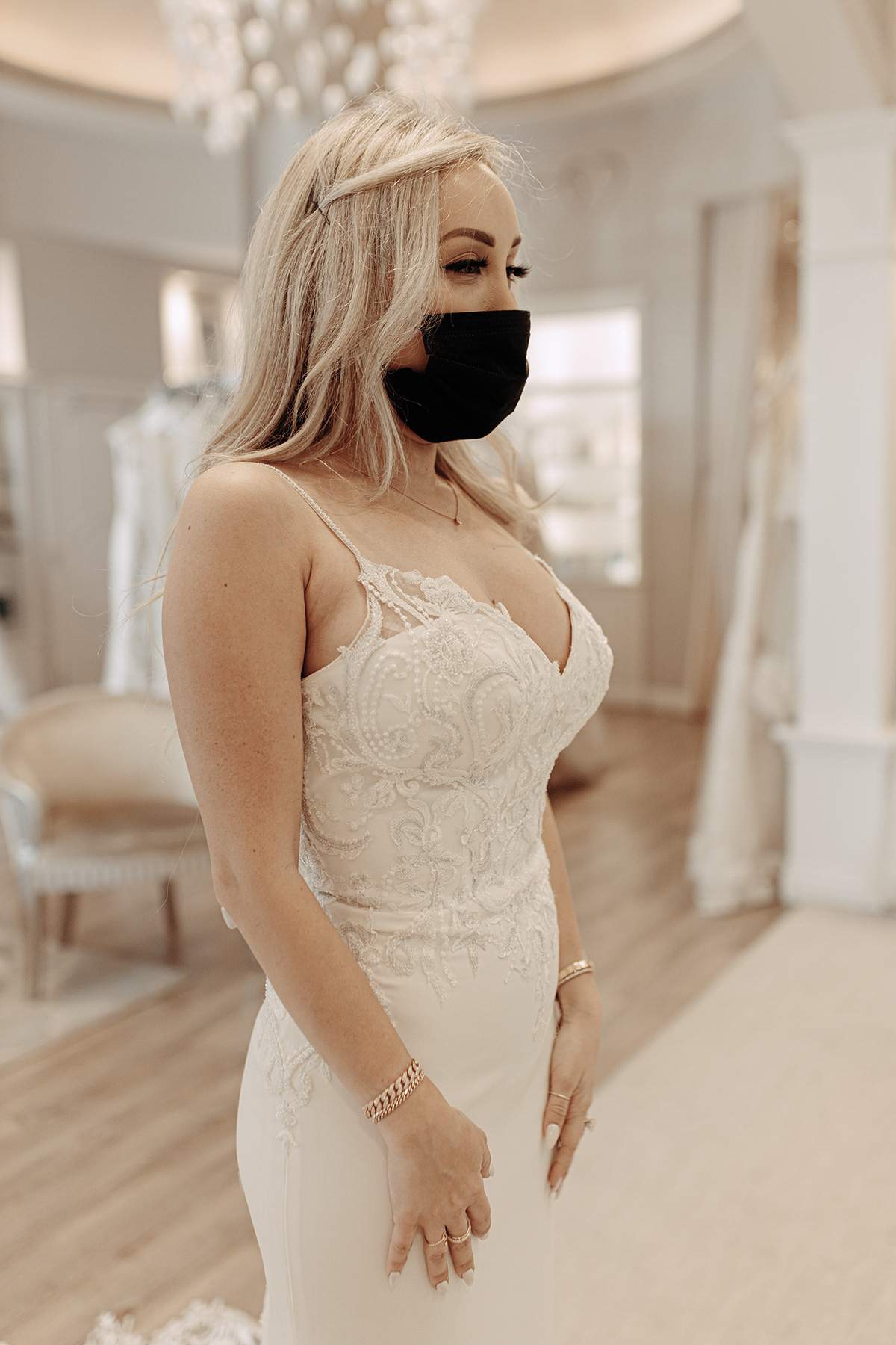 Hayley from Blondie In The City Creates Her Custom Casablanca Gown!