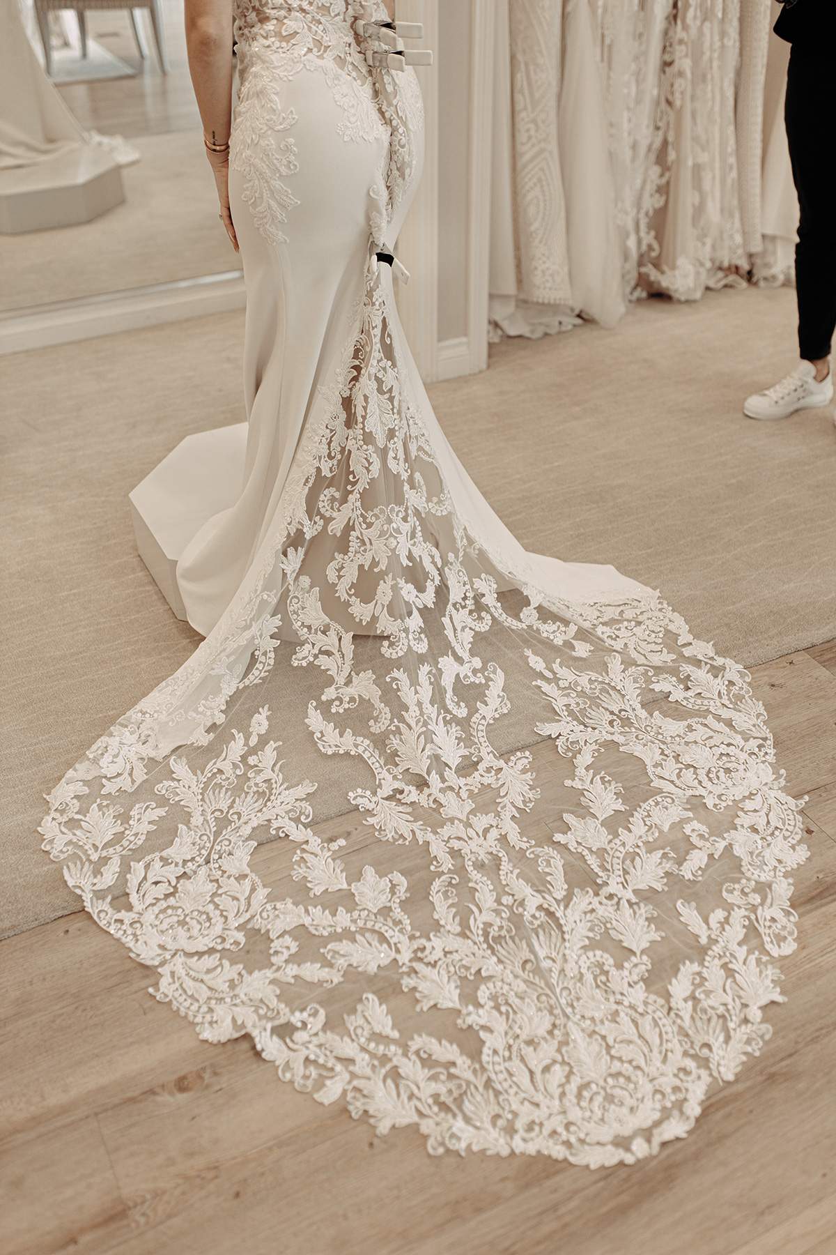 Hayley from Blondie In The City Creates Her Custom Casablanca Gown!