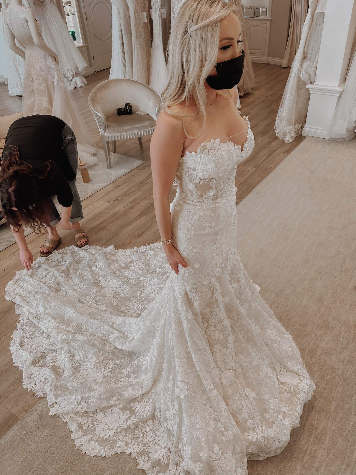 Hayley from Blondie In The City Creates Her Custom Casablanca Gown!