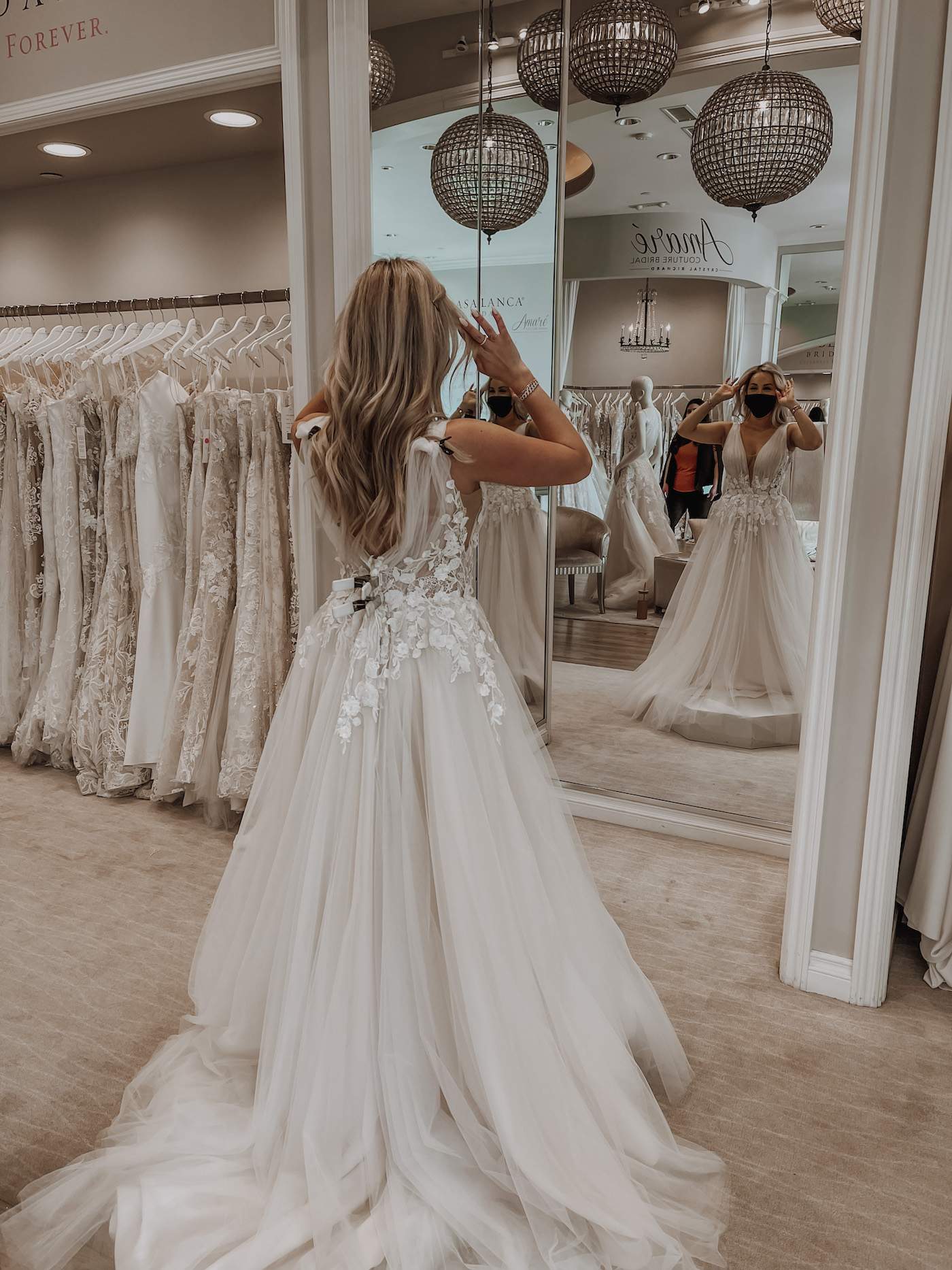 Hayley from Blondie In The City Creates Her Custom Casablanca Gown!