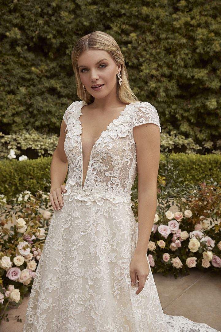 Stun Your Guests in a Sexy Backless Wedding Dress