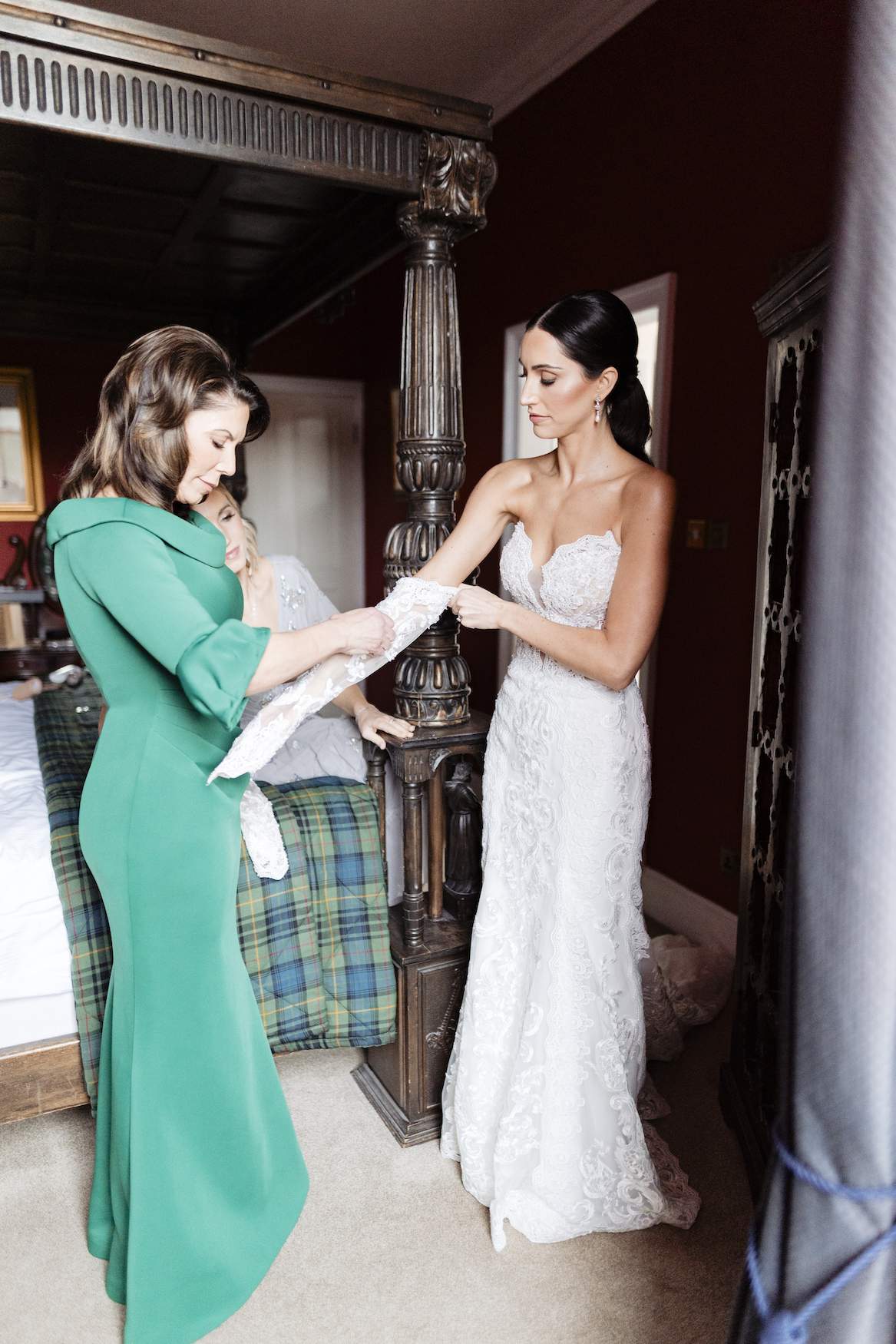 Real Bride Says “I Do!”at a Stunning Castle in Scotland 