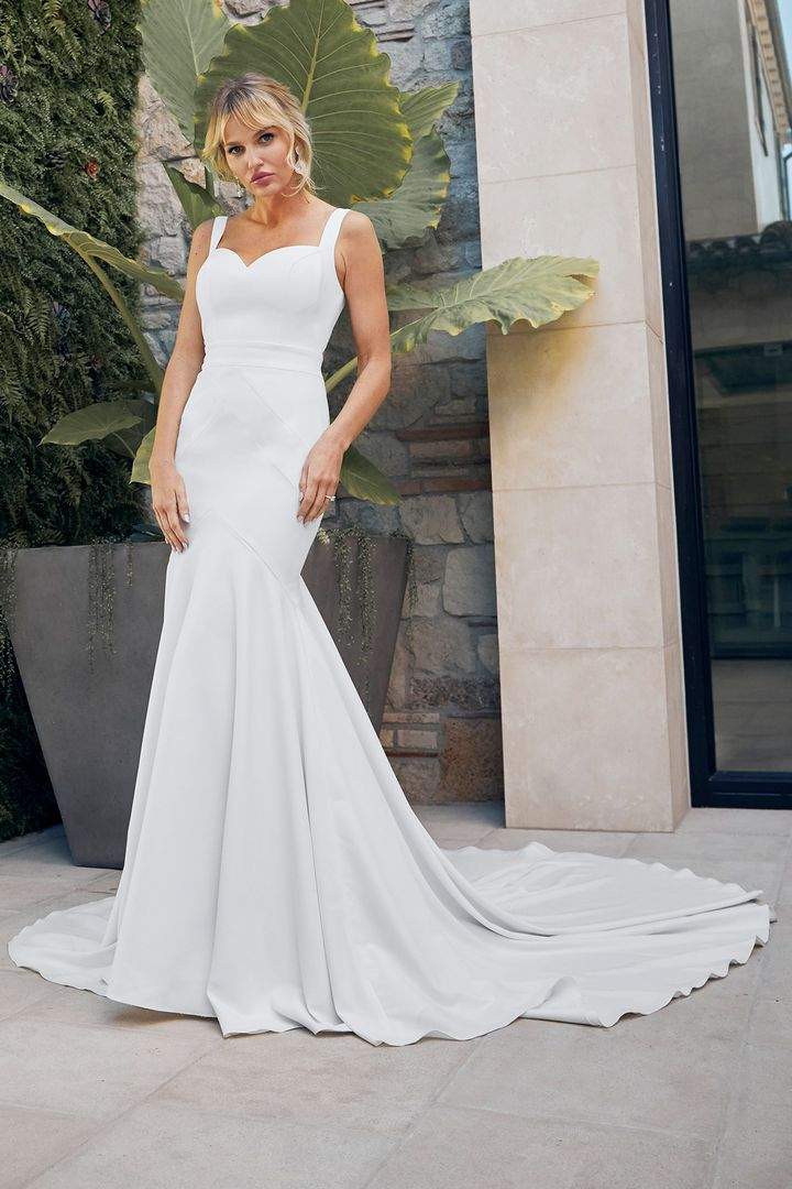 Modest & Modern: Come Take a Look at Some of Casablanca's Best Modern Gowns Throughout the Years